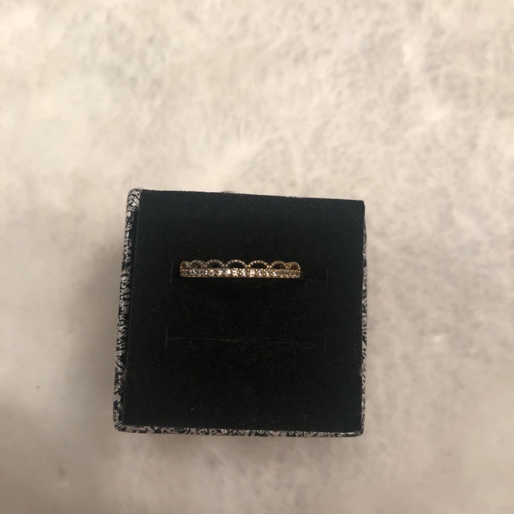 Cute ring - Picture 2 of 3